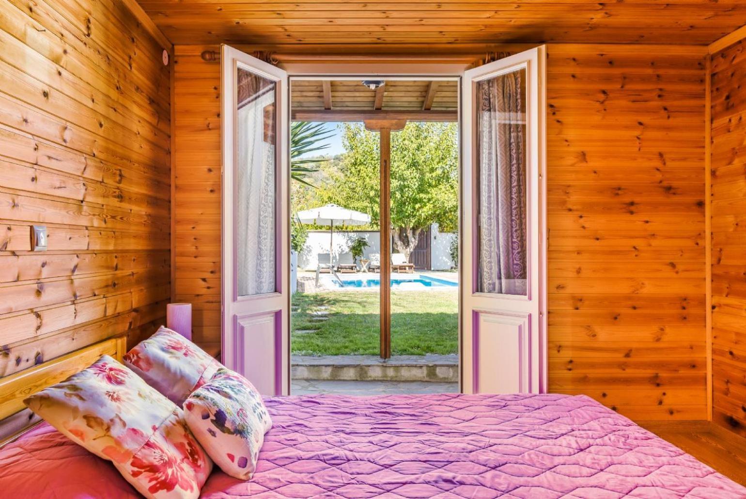 Aloupi * Skopelos Town