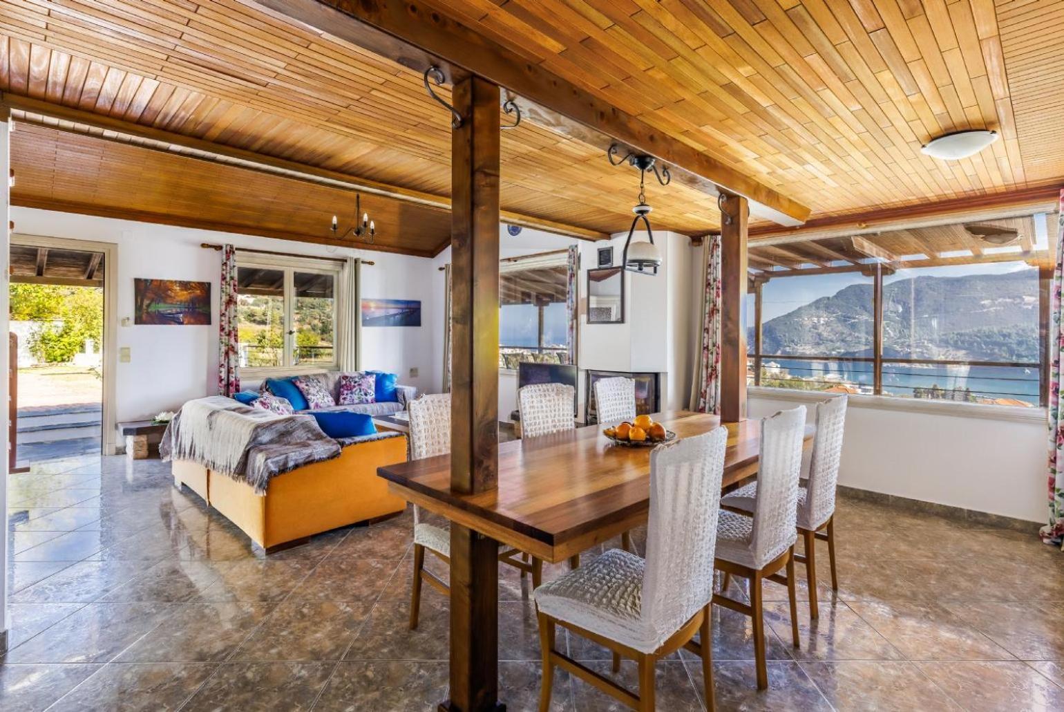Aloupi Villa